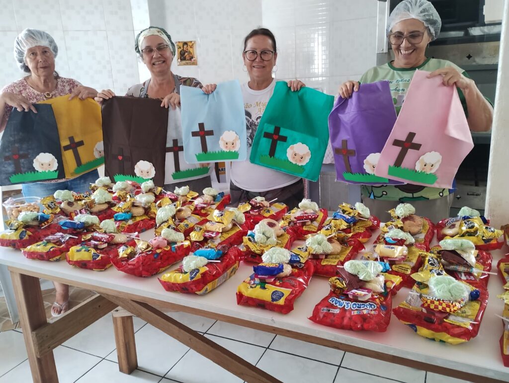 Celebração da vida na Comunidade Nossa Senhora do Perpétuo Socorro – Cem Casas